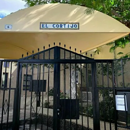 Duplex El Cortijo, Lasamericas