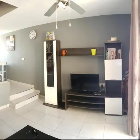 Duplex El Cortijo, Lasamericas شقة